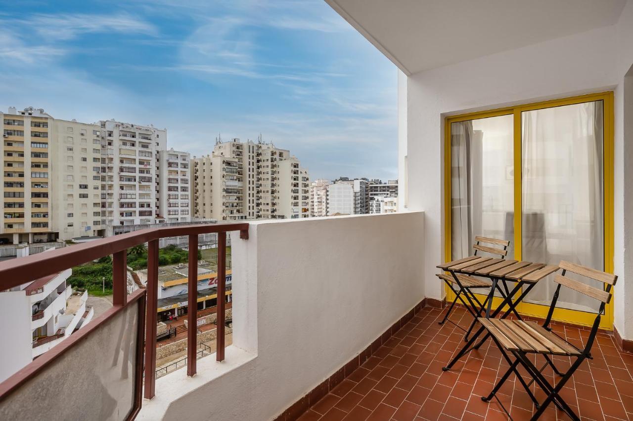 Sunny Flat W/ Balcony & Pool By Lovelystay Portimão Exterior foto